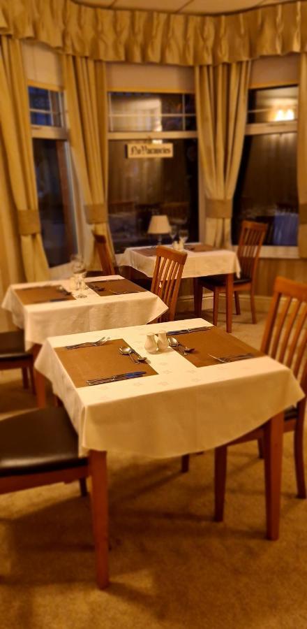 Sunnycroft Private Hotel Llandudno Bagian luar foto